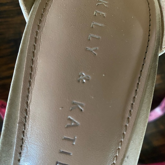 Silver Satin Kelly & Katie Hildie Sandal with 3.5" heel and pearl beads 9.5 M - Picture 9 of 11